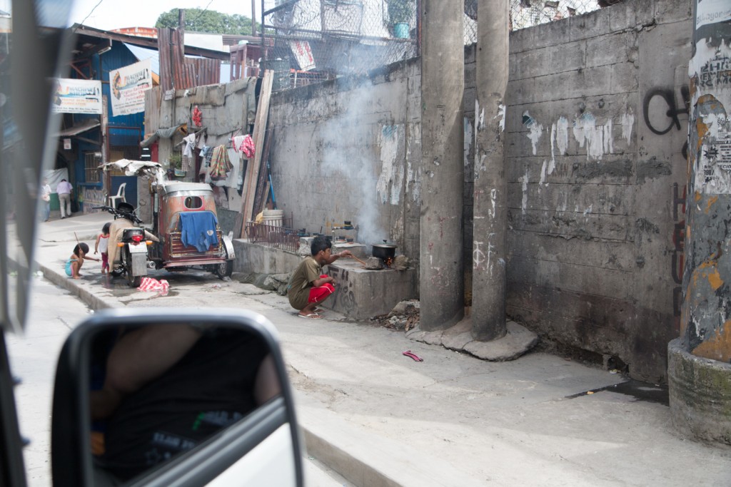 Life living on the streets in Manila, Philippines